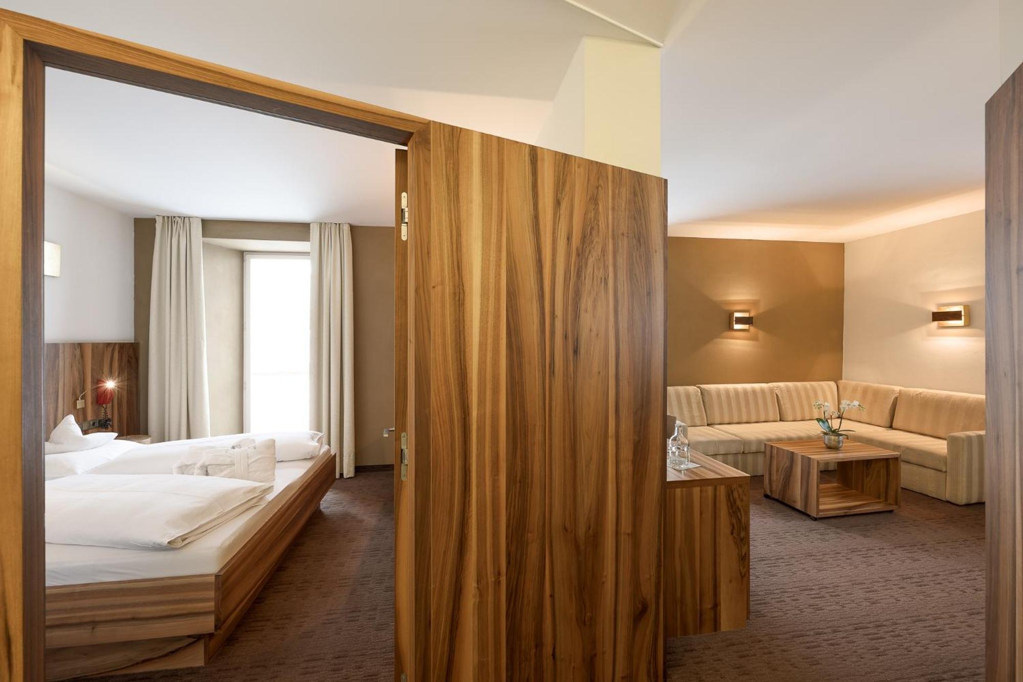 טראפוי Hotel Madatsch מראה חיצוני תמונה