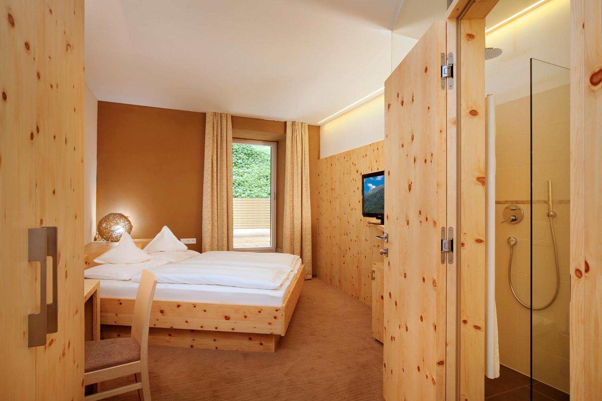 טראפוי Hotel Madatsch מראה חיצוני תמונה