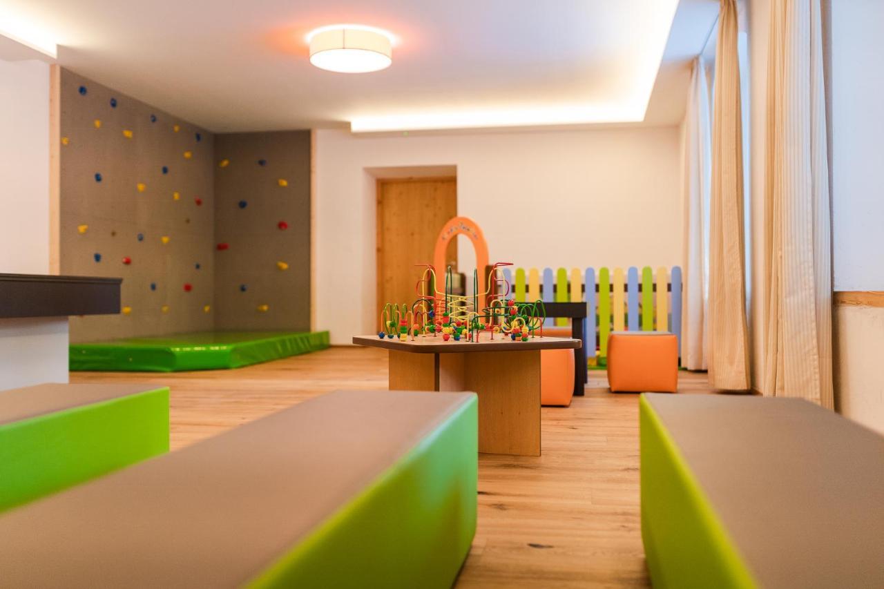 טראפוי Hotel Madatsch מראה חיצוני תמונה